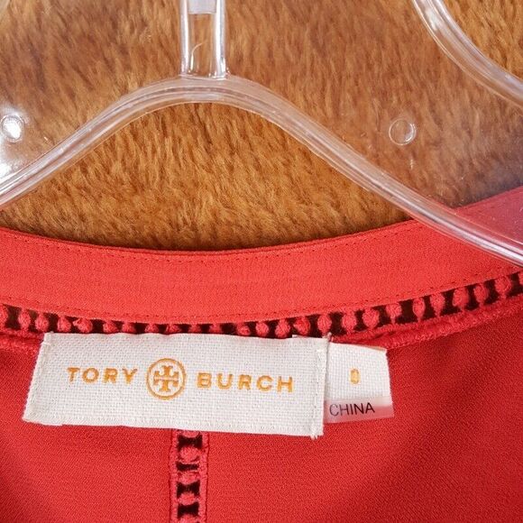 TORY BURCH Womens Top Size 0 Red Blouse Keyhole Silk Sleeveless Perforated - Picture 3 of 8
